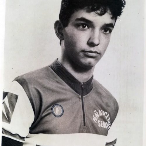 Equipo Automóviles Benetússer de la categoría cadete de la Peña Ciclista Sedaví – 1987
