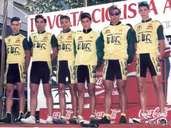 Equipo Chimeneas La Llar de Pego en la Volta a la Safor de juveniles – 1994 (Gandía)