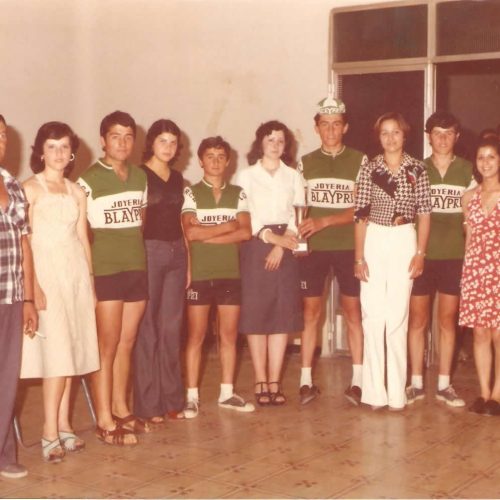 Entrega de premios en una carrera de la huerta murciana – 1976