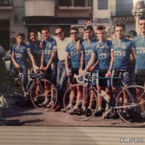 Equipo ‘Muebles Lara’ de juveniles – 1990