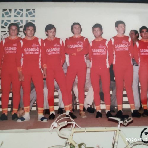 Presentación del equipo cadete «Construcciones Arensol» del Club Ciclista Cullera (Valencia) – 1977